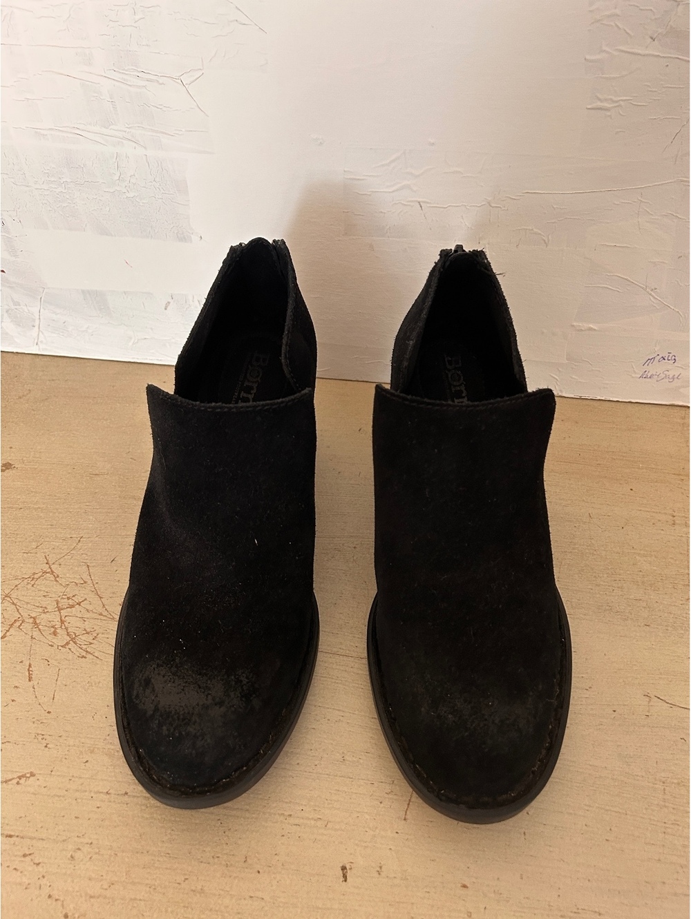 BORN Antonia 6.5 Ankle boot for woman size cutout suede upper man made balance